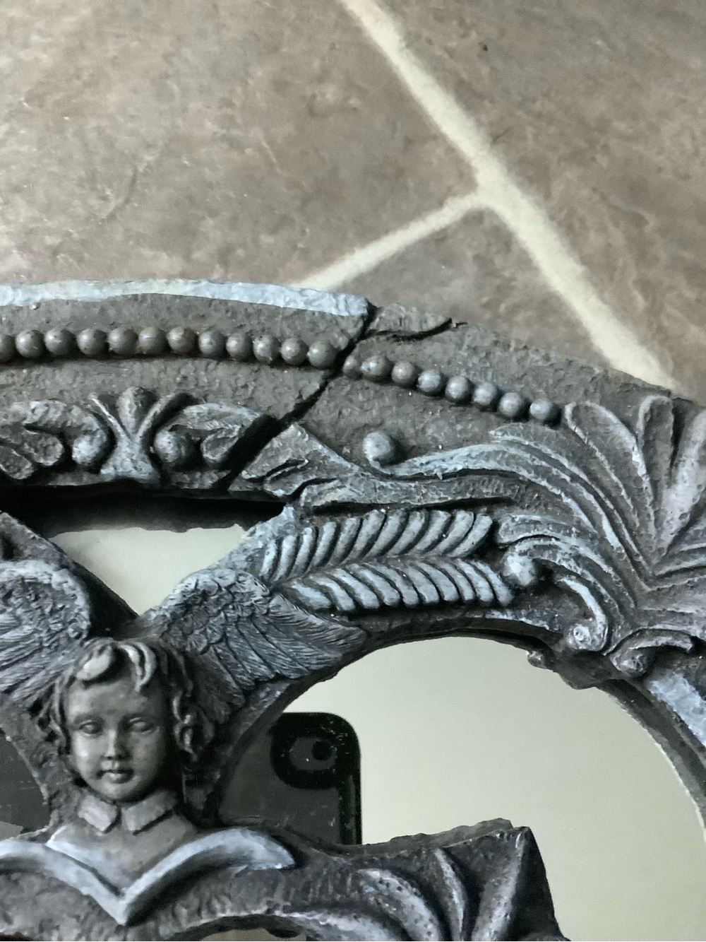 Gothic Mirror - Picture 5 of 15
